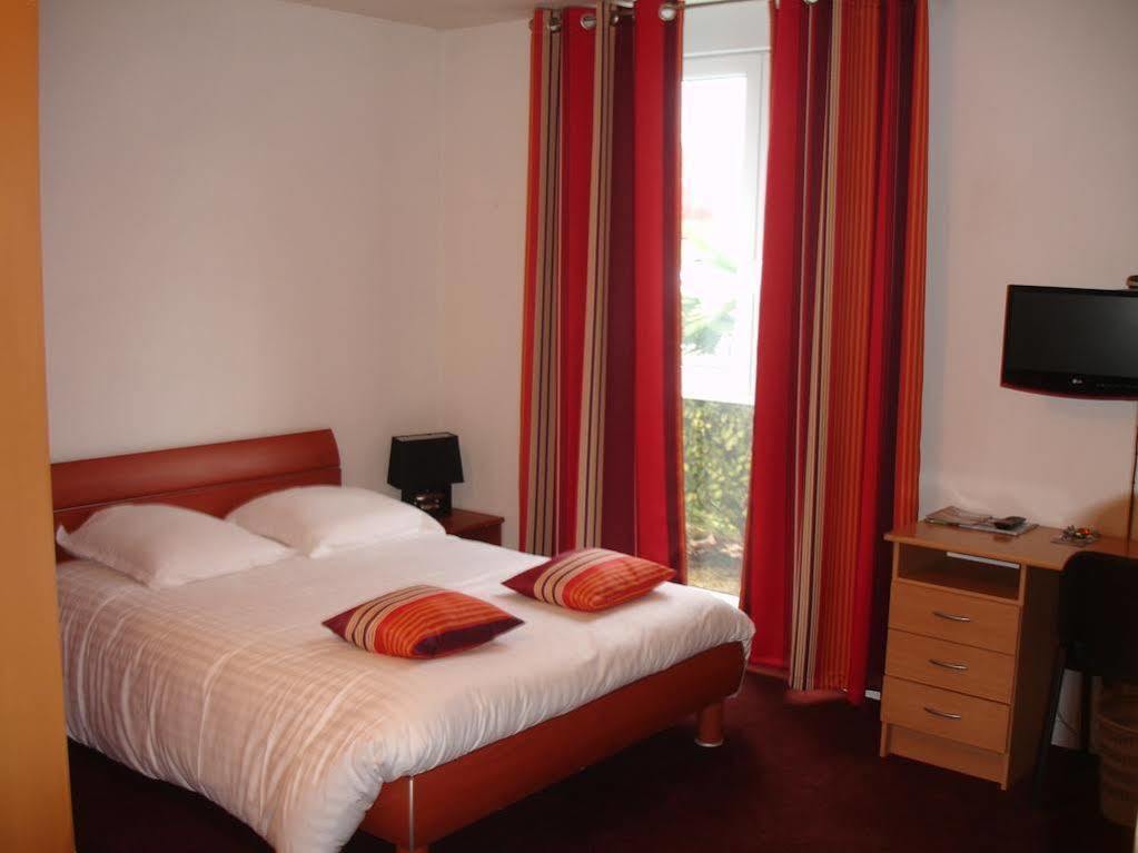Agape Hotel Bessines Ngoại thất bức ảnh