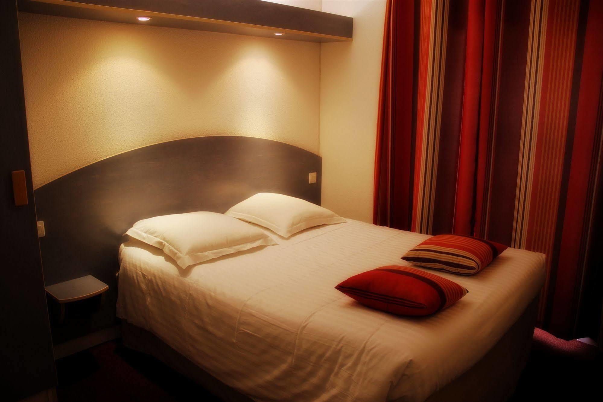 Agape Hotel Bessines Ngoại thất bức ảnh