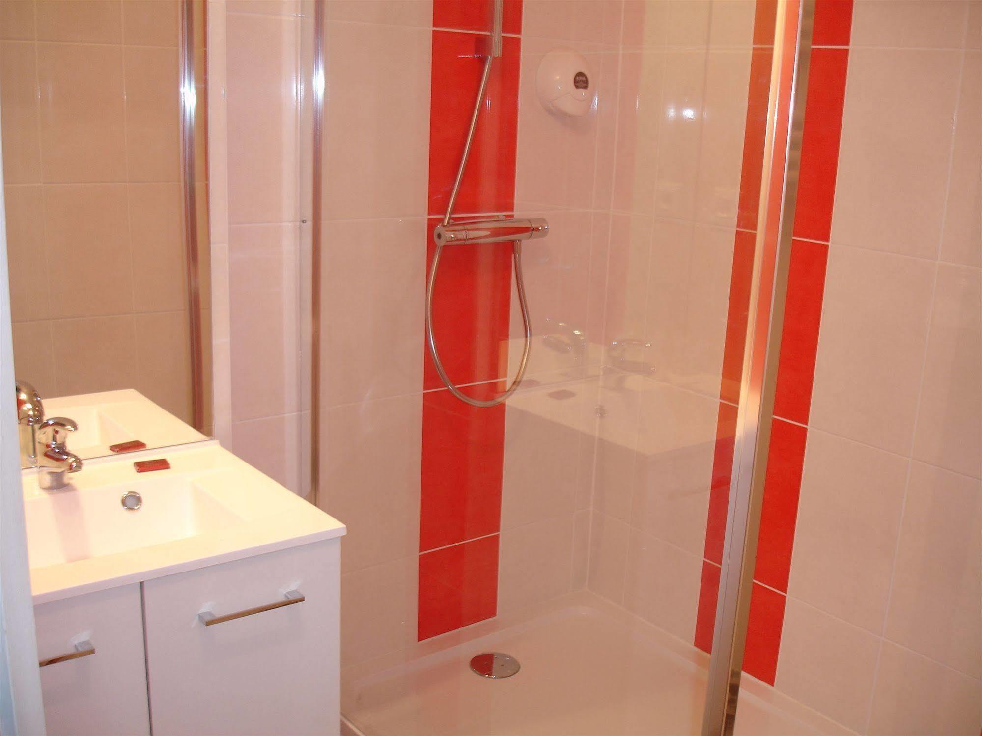 Agape Hotel Bessines Ngoại thất bức ảnh